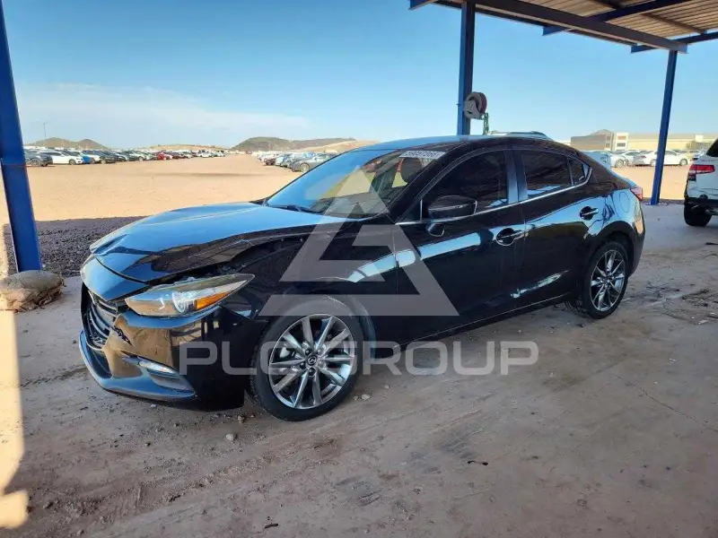 2018 Mazda 3 photo