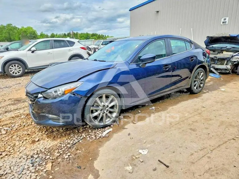 2018 Mazda 3 фото