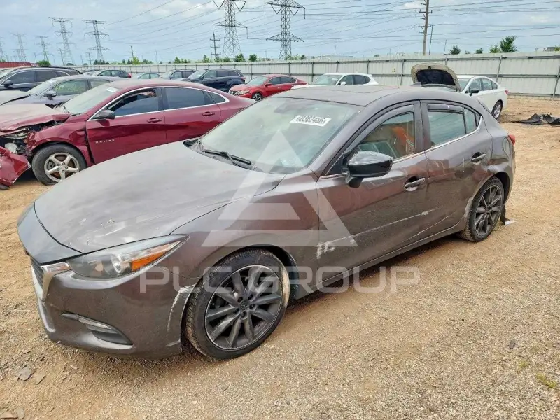 2018 Mazda 3 фото