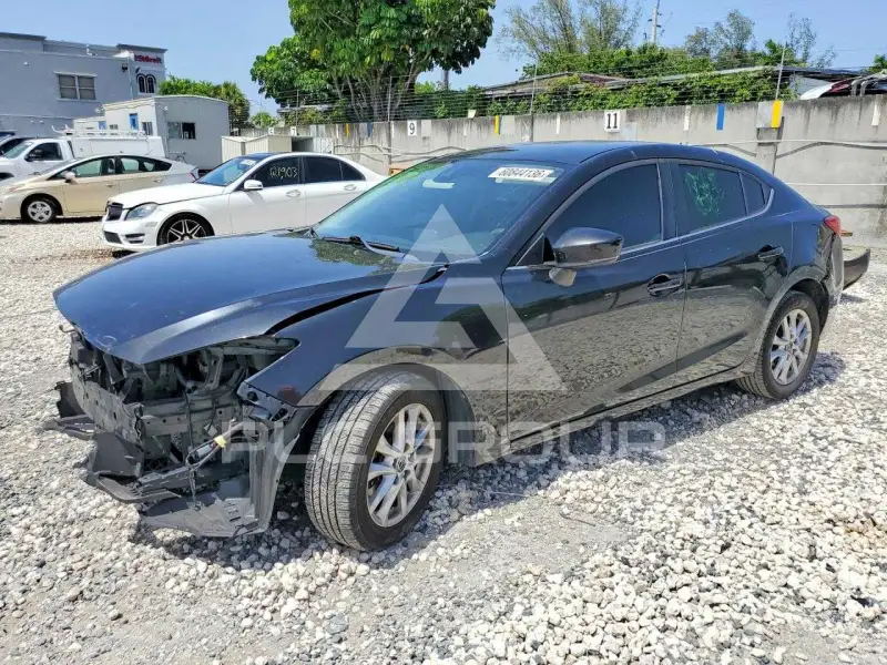 2018 Mazda 3 photo