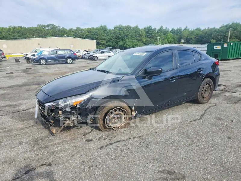 2018 Mazda 3 photo