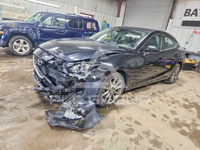 2018 Mazda 3 фото