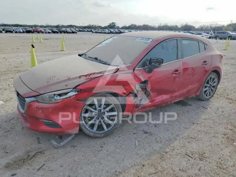 2018 Mazda 3 photo