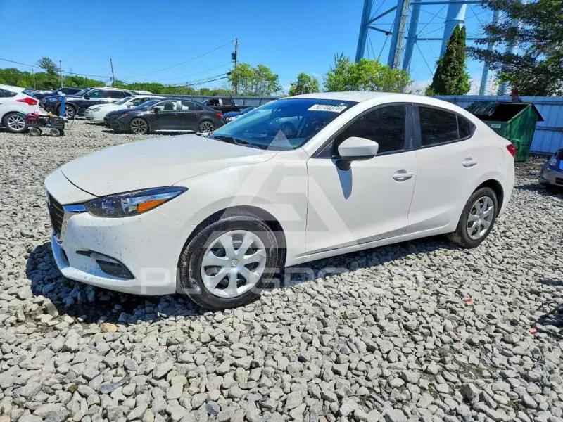 2018 Mazda 3 photo