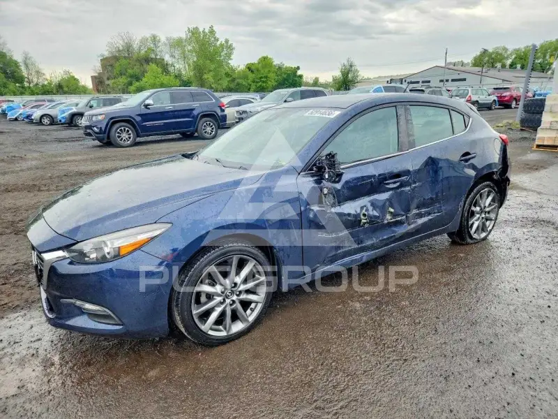 2018 Mazda 3 фото