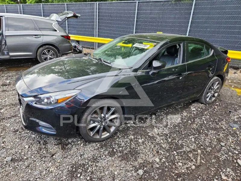 2018 Mazda 3 фото