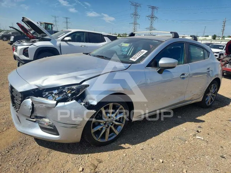 2018 Mazda 3 фото