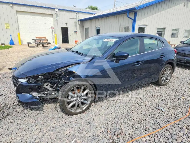 2018 Mazda 3 фото