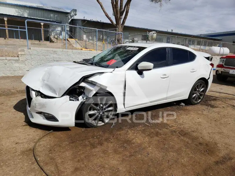 2018 Mazda 3 photo