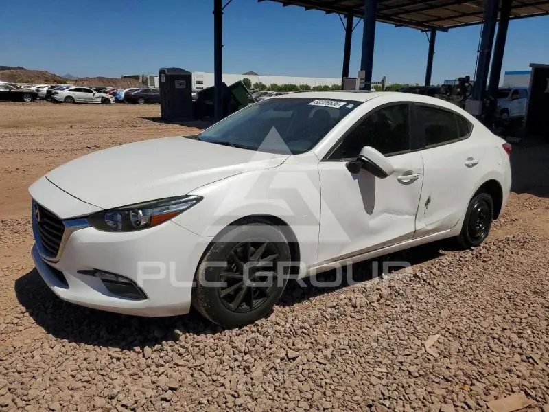 2018 Mazda 3 photo