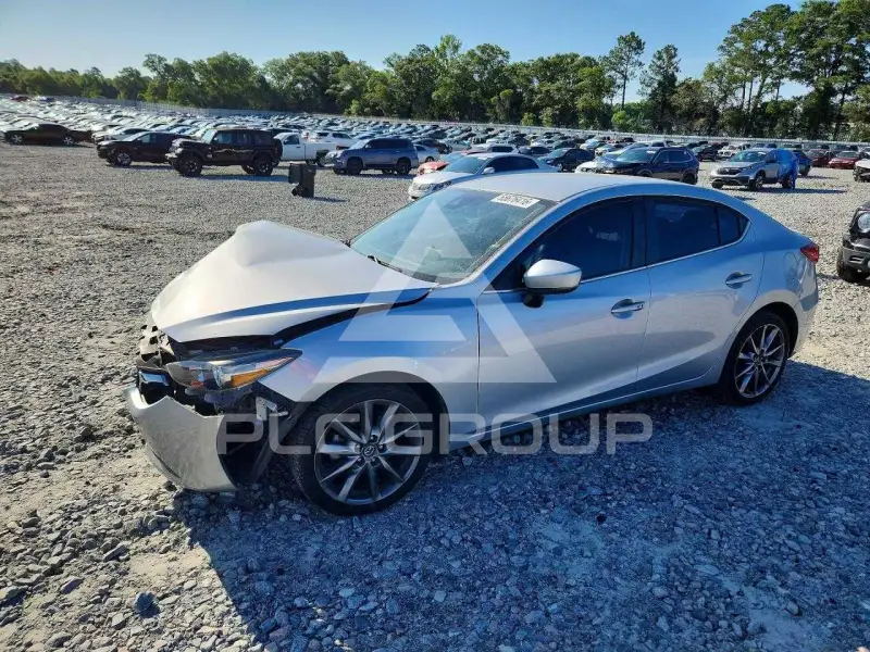 2018 Mazda 3 фото