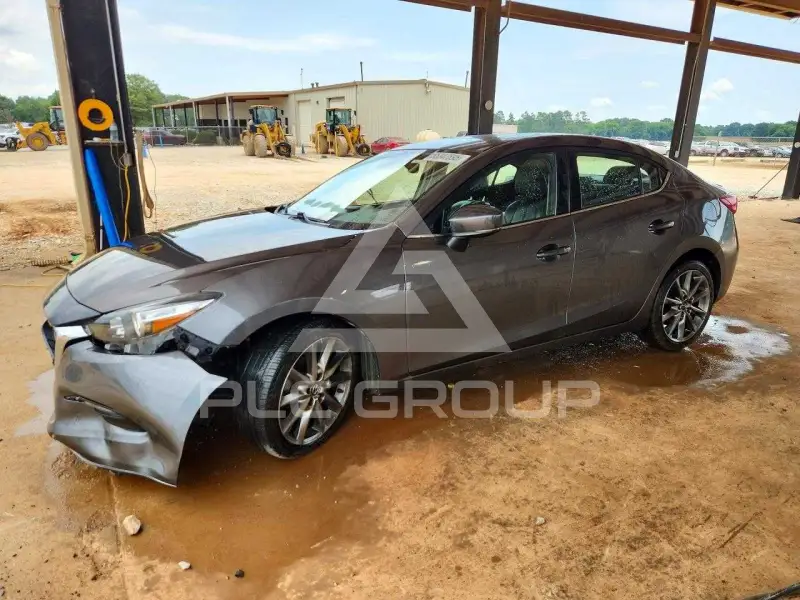 2018 Mazda 3 фото