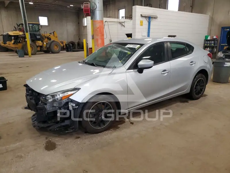 2018 Mazda 3 photo
