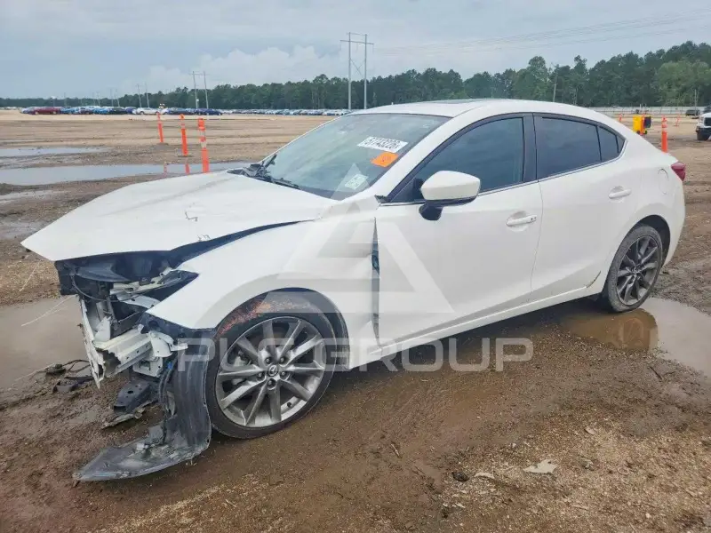 2018 Mazda 3 фото