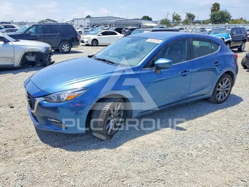 2018 Mazda 3 фото