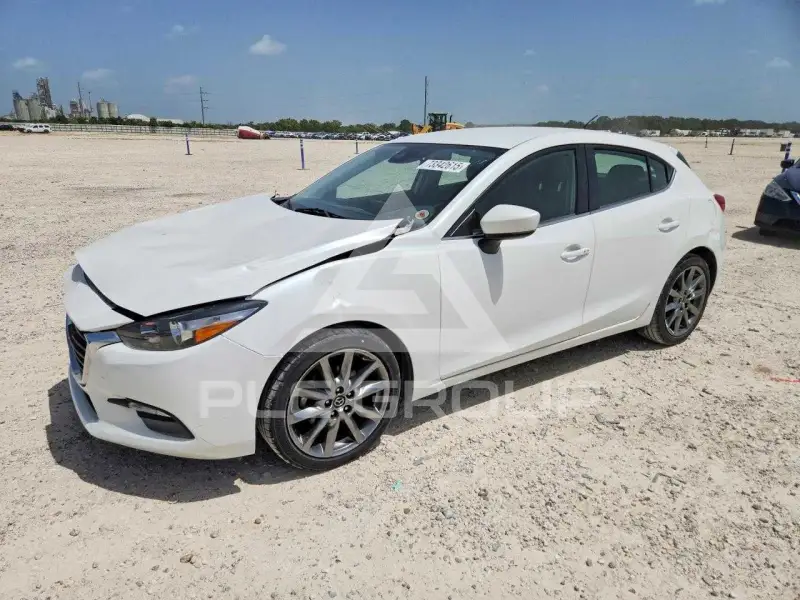 2018 Mazda 3 фото