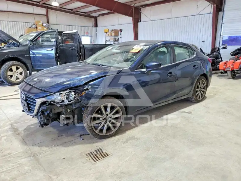 2018 Mazda 3 фото