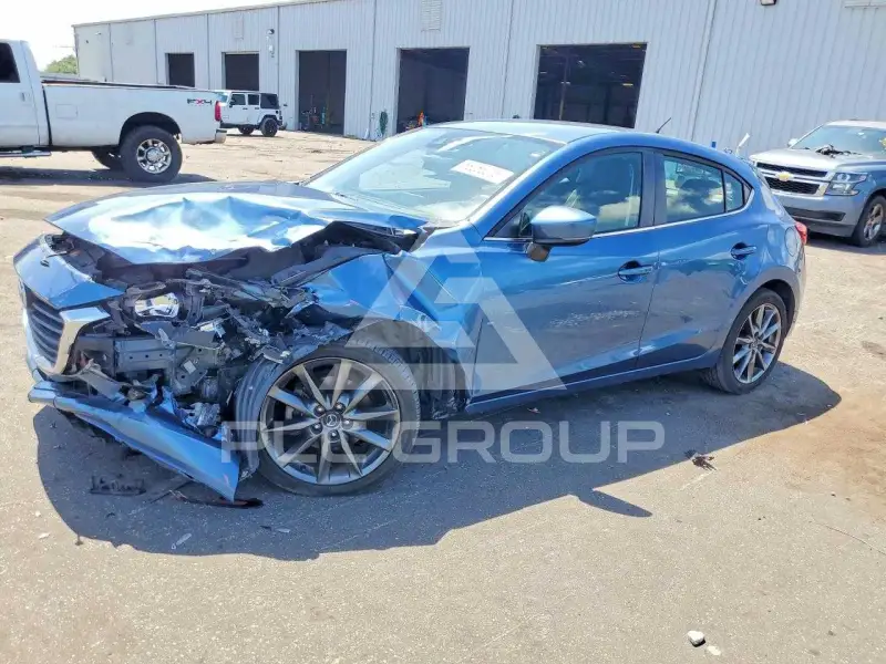 2018 Mazda 3 фото