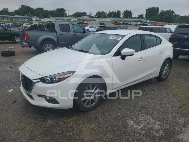 2018 Mazda 3 photo