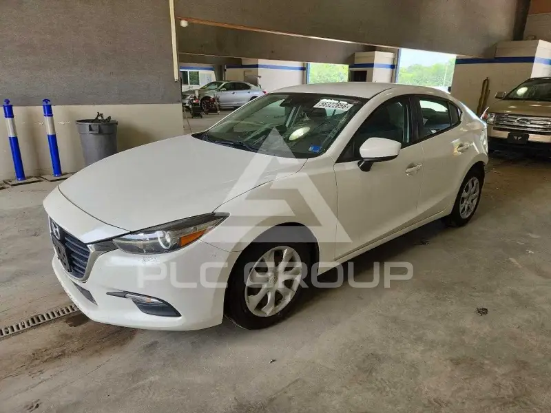 2018 Mazda 3 photo