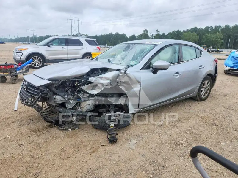 2018 Mazda 3 фото