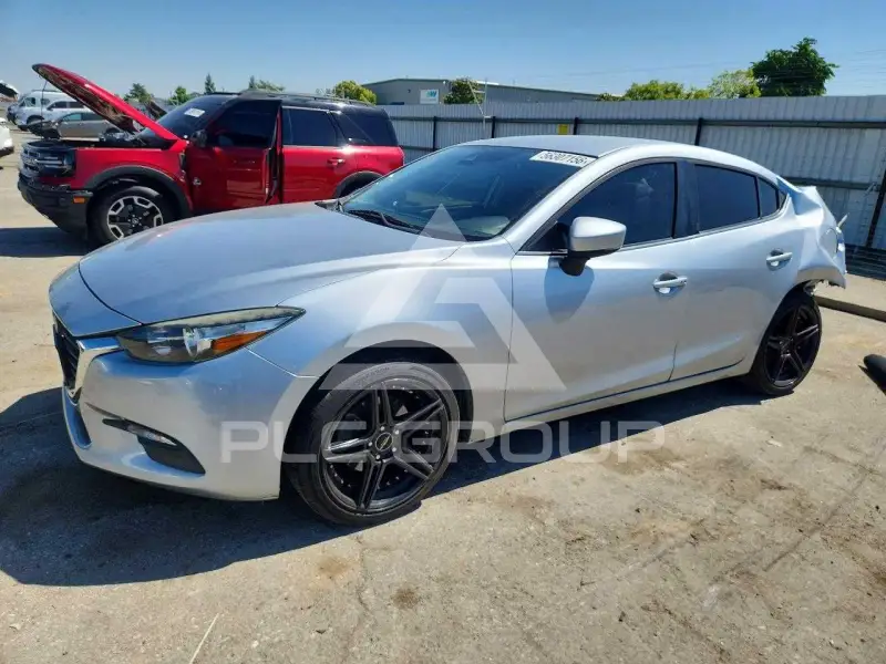 2018 Mazda 3 фото