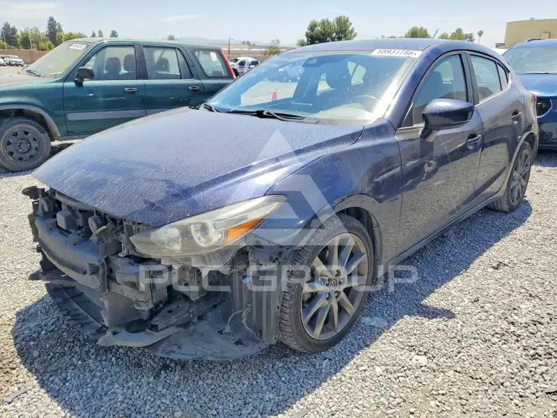 2018 Mazda 3 фото
