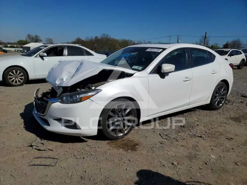 2018 Mazda 3 фото