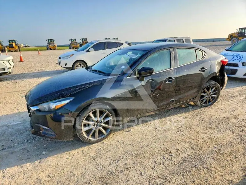 2018 Mazda 3 photo