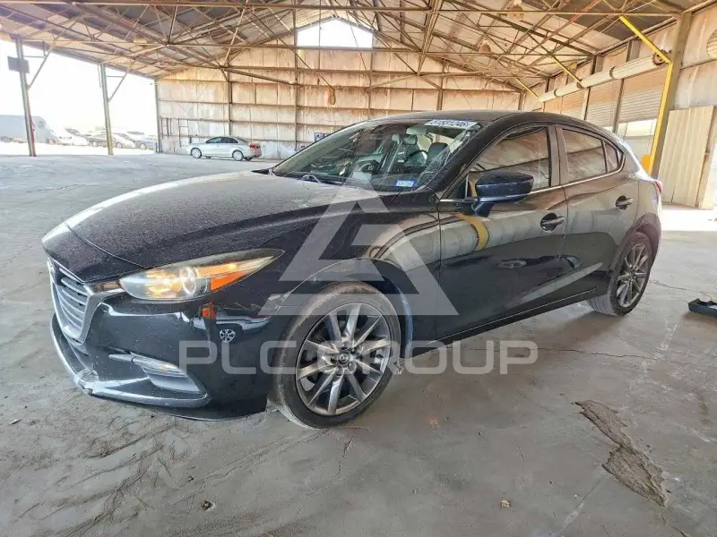 2018 Mazda 3 photo