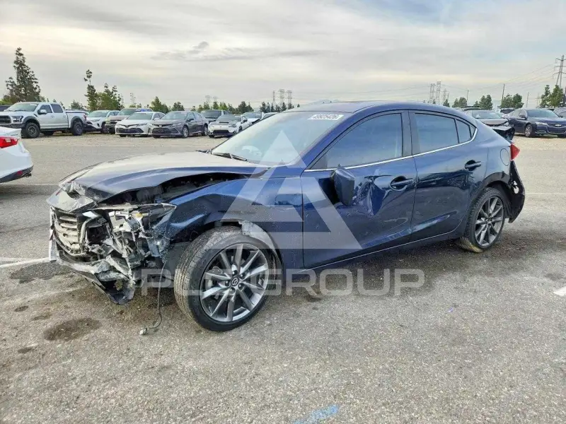 2018 Mazda 3 фото