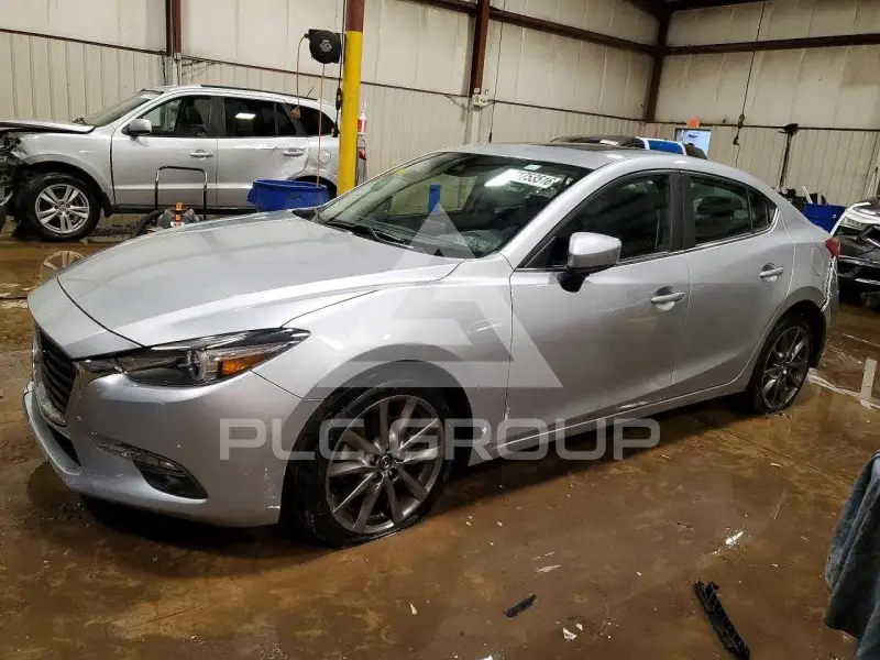 2018 Mazda 3 фото