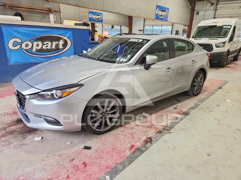 2018 Mazda 3 фото