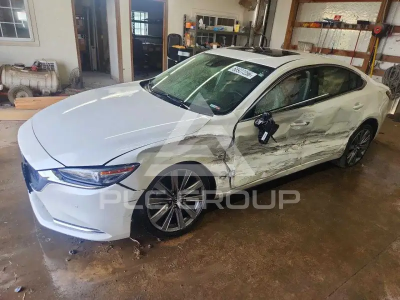 2018 Mazda 6 photo