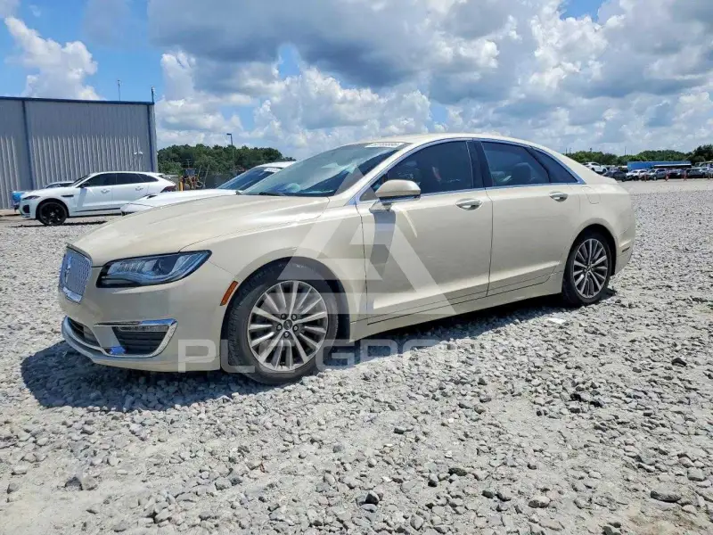 2018 Lincoln MKZ photo