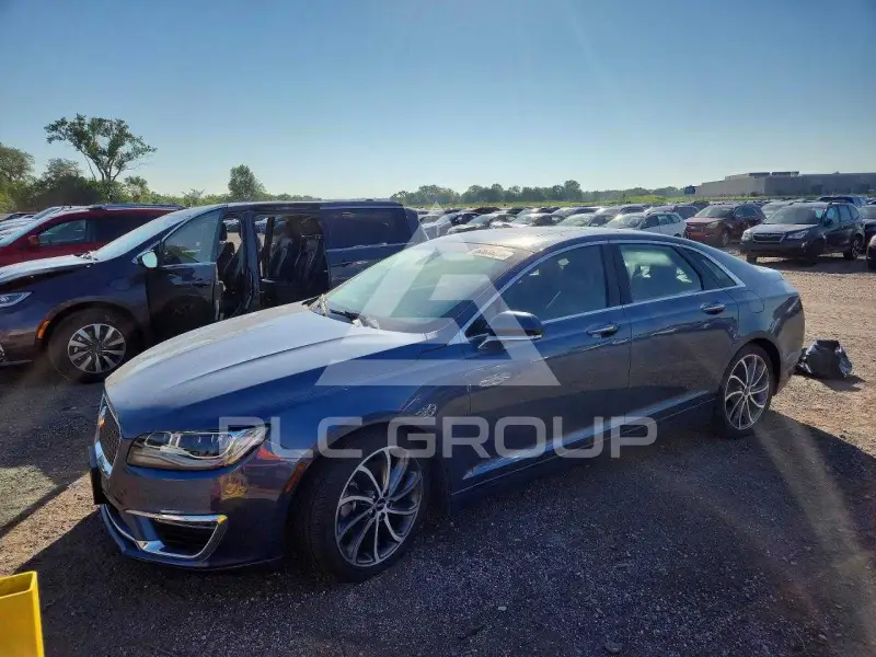 2018 Lincoln MKZ photo