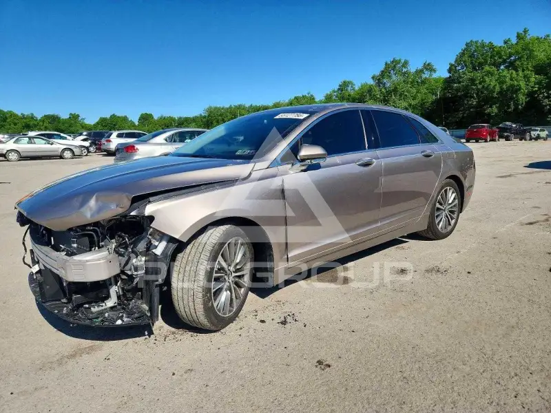 2018 Lincoln MKZ photo