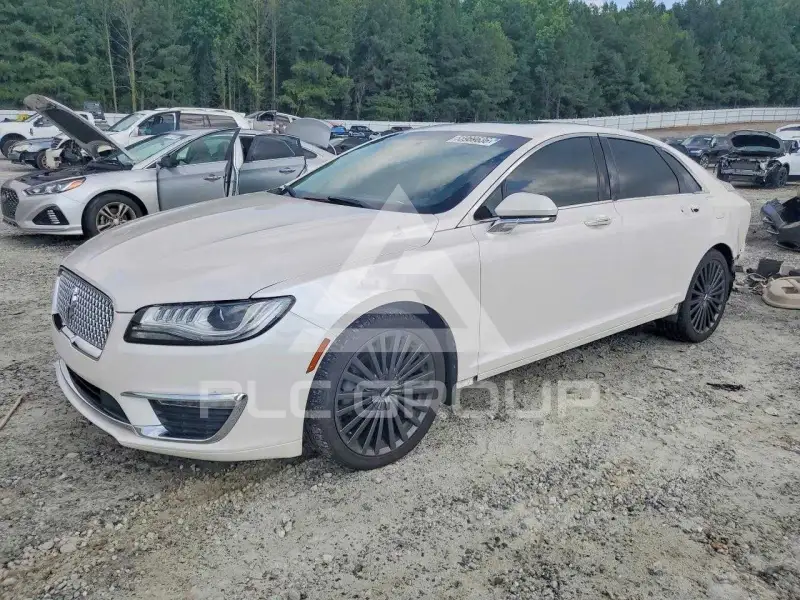 2018 Lincoln MKZ photo