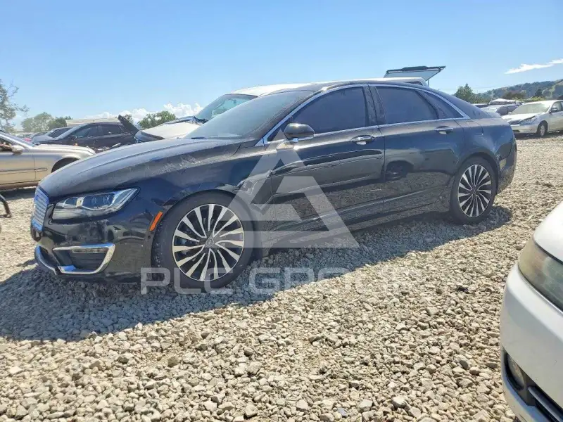 2018 Lincoln MKZ photo