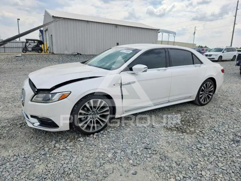 2018 Lincoln Continental photo