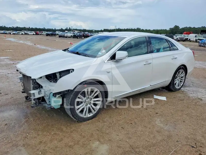 2018 Cadillac XTS photo