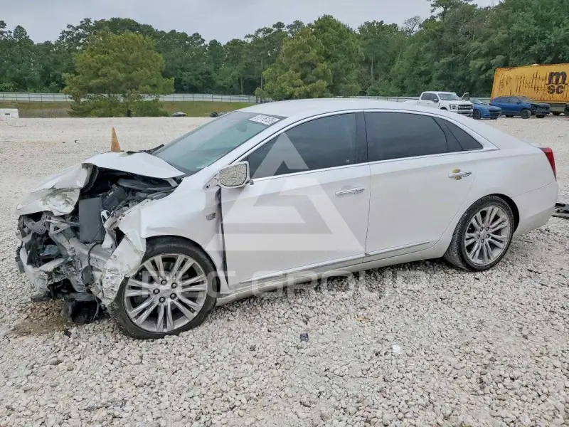 2018 Cadillac XTS photo