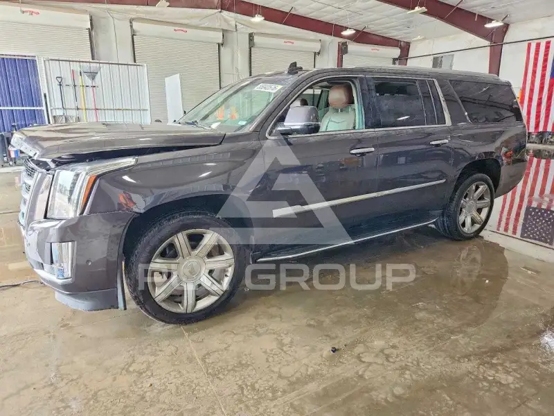 2018 Cadillac ESCALADE фото