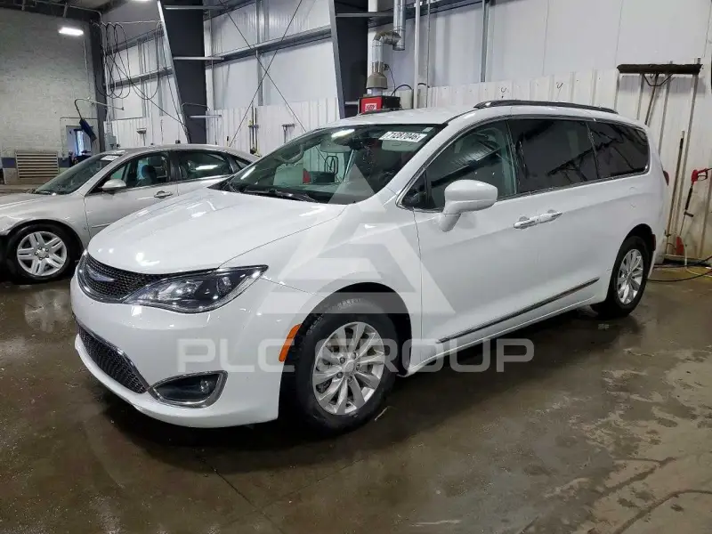 2018 Chrysler PACIFICA photo