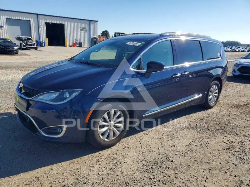 2018 Chrysler PACIFICA photo