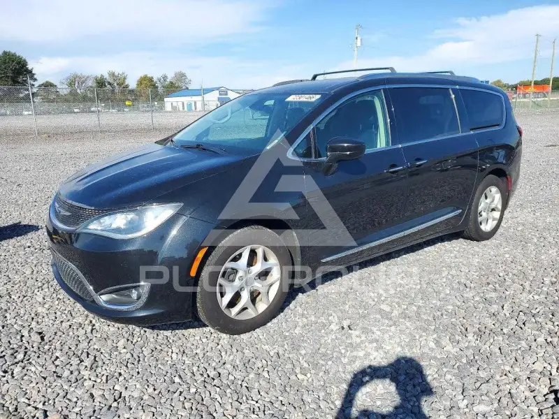 2018 Chrysler PACIFICA photo