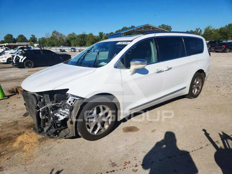 2018 Chrysler PACIFICA photo