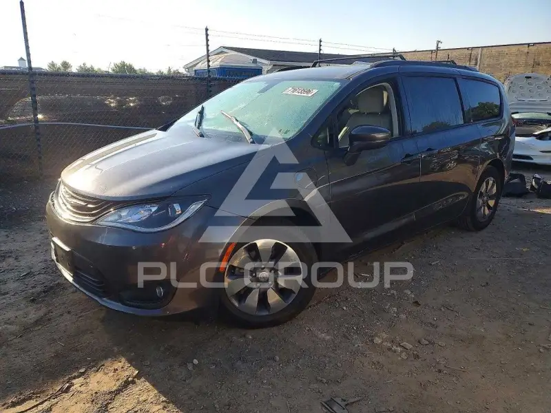 2018 Chrysler PACIFICA photo