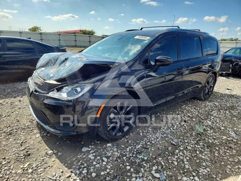 2018 Chrysler PACIFICA photo