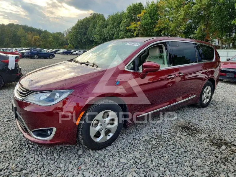 2018 Chrysler PACIFICA photo